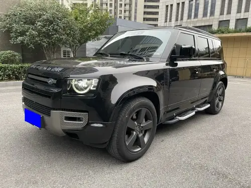 Land Rover Defender, 2023
