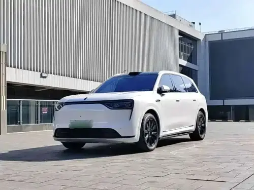 AITO M8, 2025