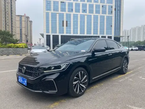 Volkswagen Passat, 2022