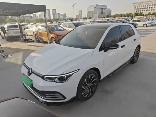 Volkswagen Golf, 2021