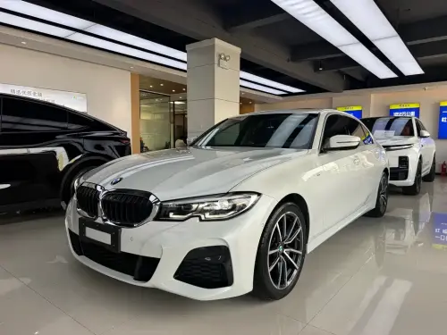 BMW 3-Series, 2020