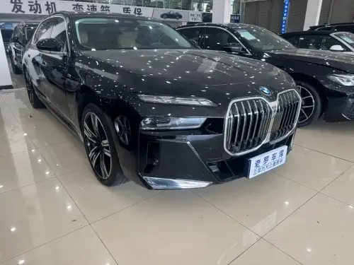 BMW 7-Series, 2023