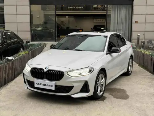 BMW 1-Series, 2022