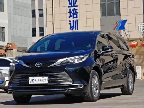 Toyota Sienna, 2024