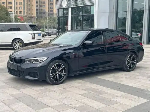 BMW 3-Series, 2022