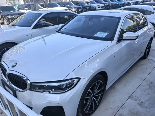 BMW 3-Series, 2022
