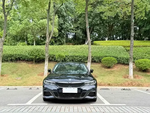 BMW 3-Series, 2021