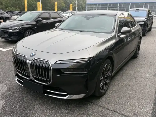 BMW 7-Series, 2023
