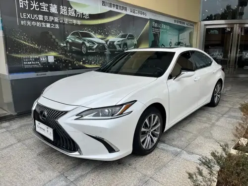 Lexus ES, 2019