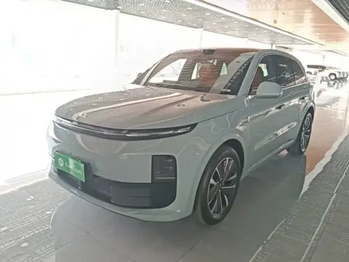 Li Auto L6, 2025