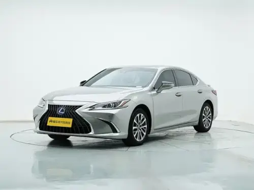 Lexus ES, 2022