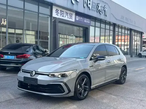 Volkswagen Golf, 2023