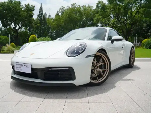Porsche 911, 2025