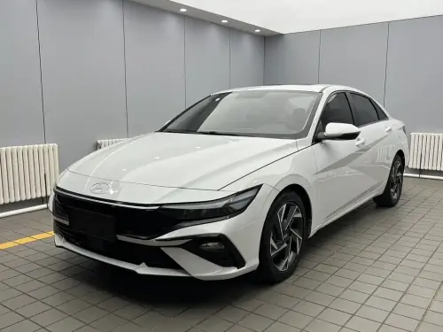 Hyundai Elantra, 2023