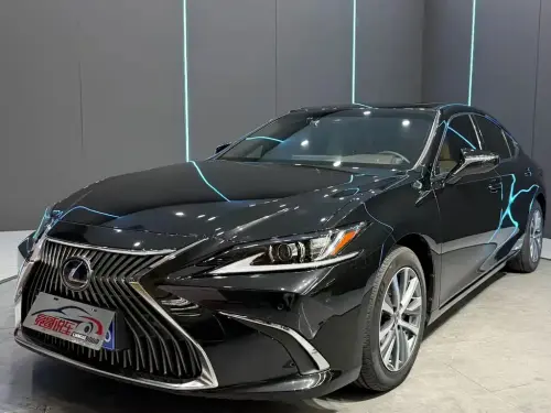 Lexus ES, 2020
