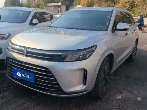 AITO M7, 2023