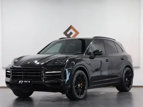 Porsche Cayenne, 2025