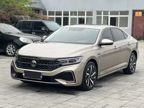 Volkswagen Passat, 2021
