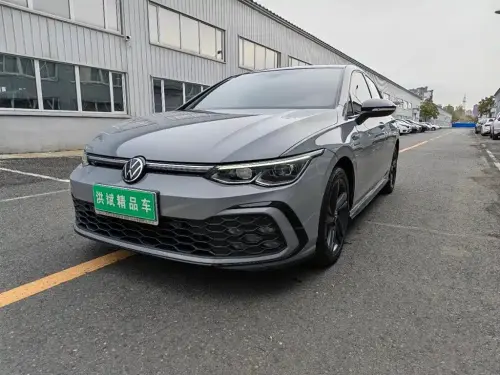 Volkswagen Golf, 2022