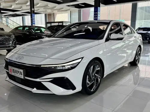 Hyundai Elantra, 2023