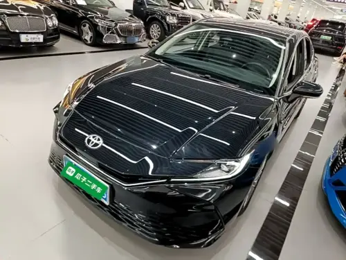 Toyota Camry, 2025