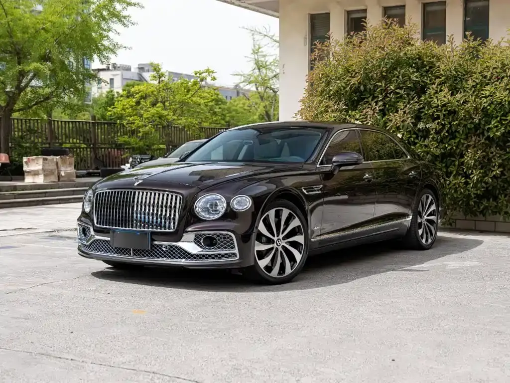 Bentley Flying Spur, 2023