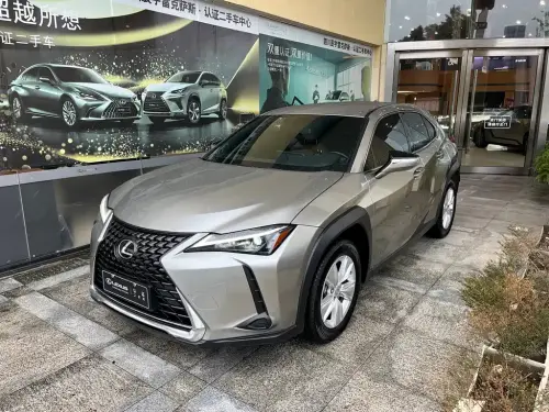 Lexus UX, 2022