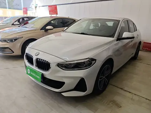 BMW 1-Series, 2022