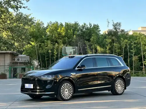 AITO M9, 2025