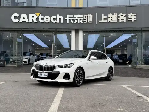 BMW 5-Series, 2025