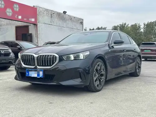 BMW 5-Series, 2024