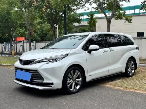 Toyota Sienna, 2023