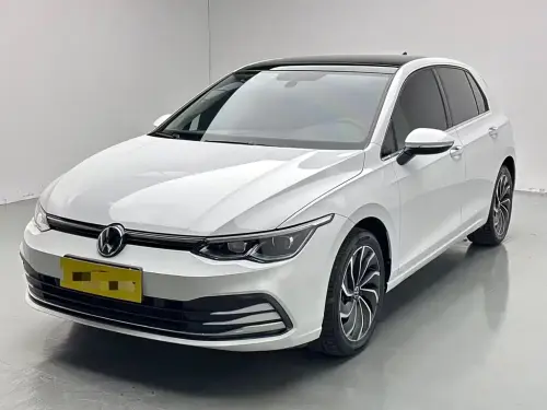 Volkswagen Golf, 2023