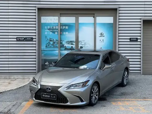 Lexus ES, 2021