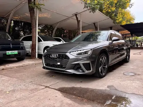 Audi A4, 2022