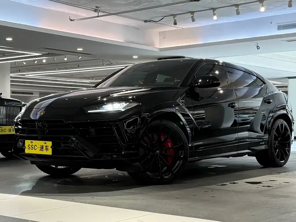 Lamborghini Urus, 2024