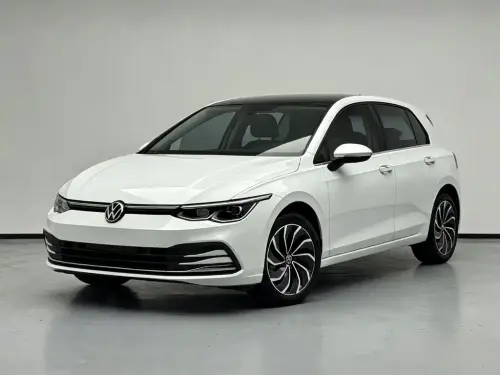 Volkswagen Golf, 2022