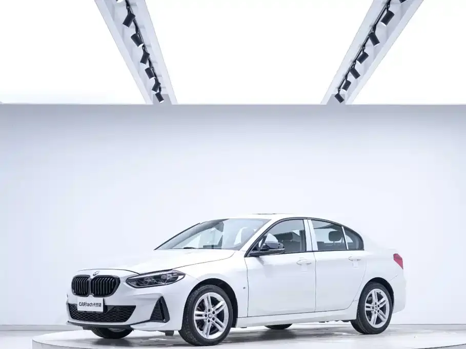 BMW 1-Series, 2022