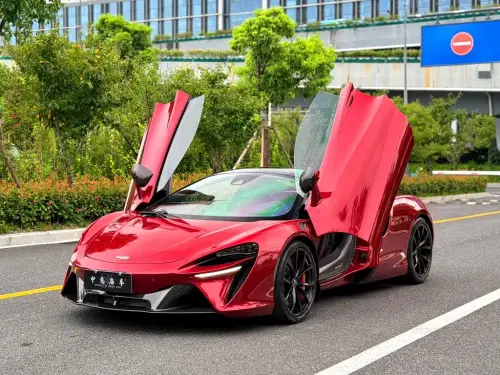 McLaren Artura, 2023
