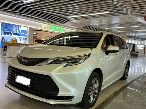 Toyota Sienna, 2024