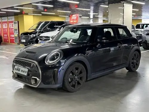 Mini MINI, 2023