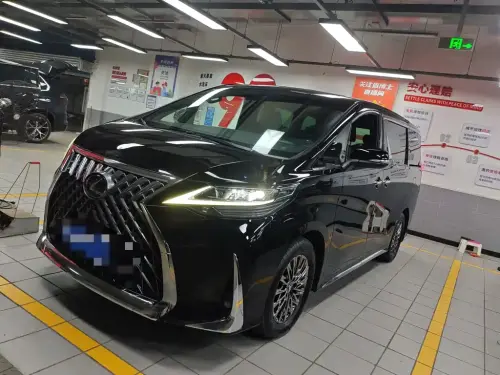 Lexus LM, 2022