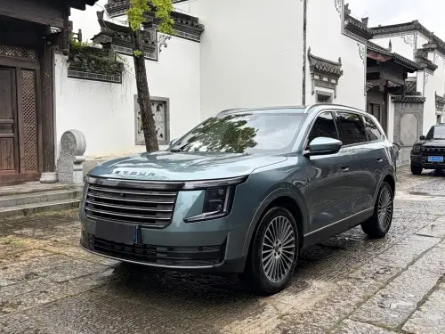 Jetour X70, 2025