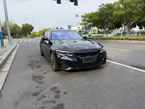 BMW 3-Series, 2021