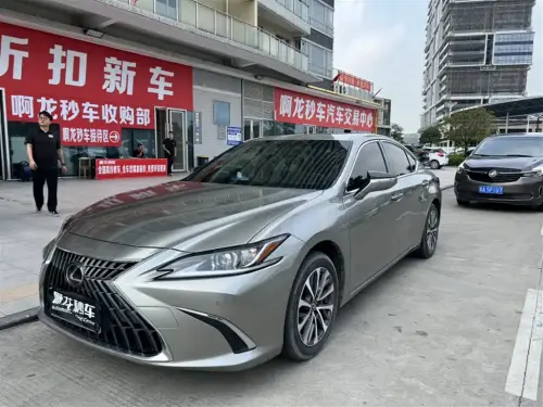 Lexus ES, 2021