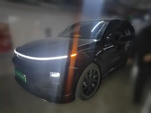 Li Auto L8, 2023