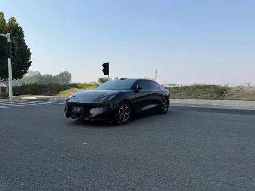 Lynk & Co 10, 2025