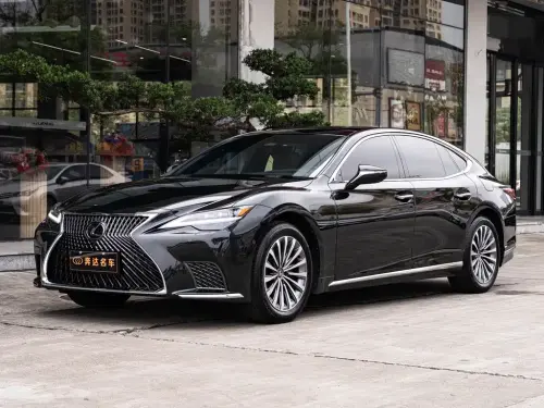 Lexus LS, 2025