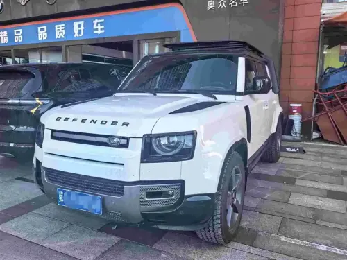 Land Rover Defender, 2025