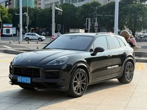 Porsche Cayenne, 2023